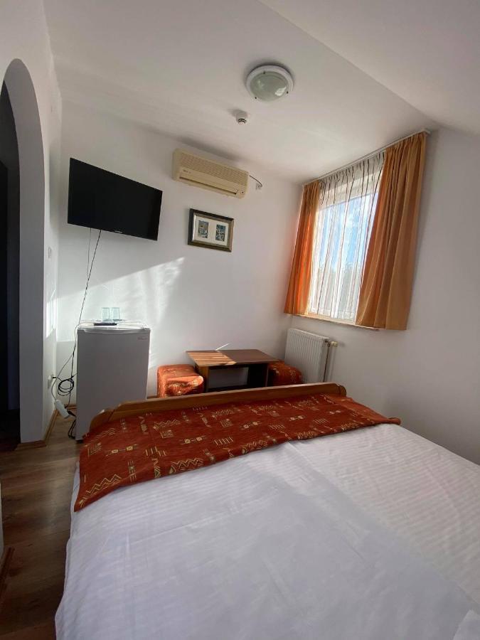 Bed and Breakfast Naphaz Panzio Tiszafüred Exterior foto